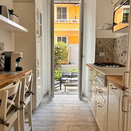 Garden Apartment *